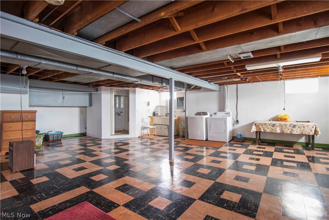 Estates Circle - Residential