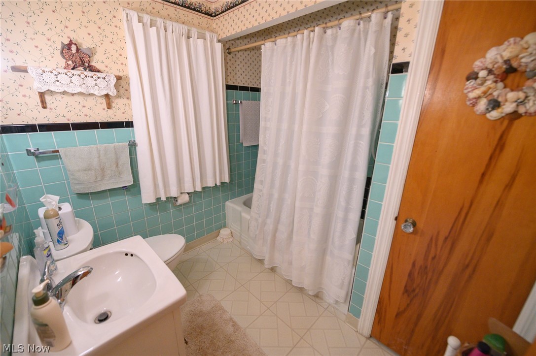 Utopia Beach 04 - Residential