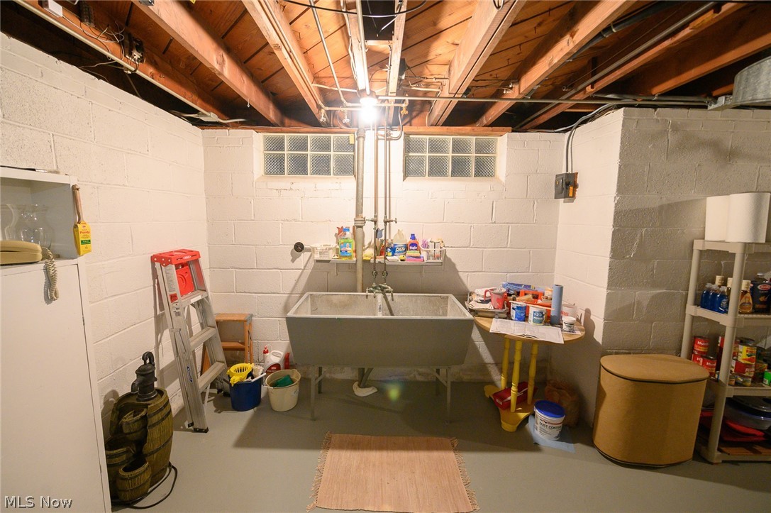 Utopia Beach 04 - Residential