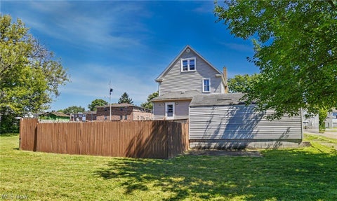 Tiny photo for 702 Washington Avenue, Girard, OH 44420 (MLS # 5240880)