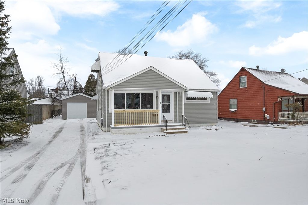 Photo of 15214 Chatfield Avenue, Cleveland, OH 44111 (MLS # 5182268)