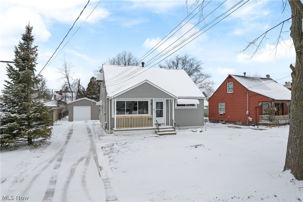 Photo of 15214 Chatfield Avenue, Cleveland, OH 44111 (MLS # 5182268)