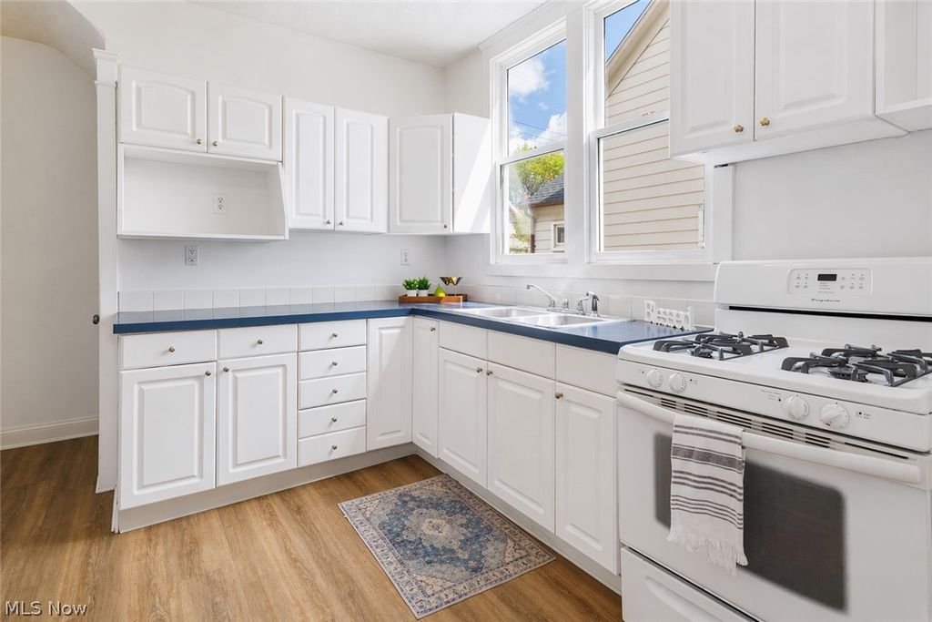 Photo of 558 Nash Street, Akron, OH 44306 (MLS # 5188914)