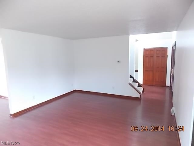 120 COUNTY CLUB HILLS - Residential