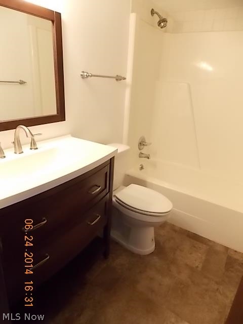 120 COUNTY CLUB HILLS - Residential