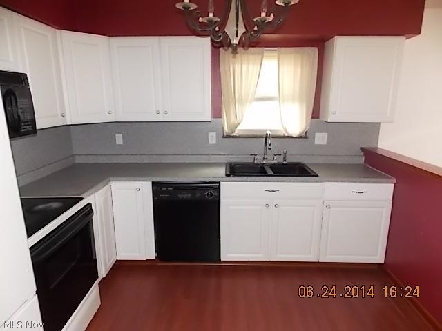 120 COUNTY CLUB HILLS - Residential