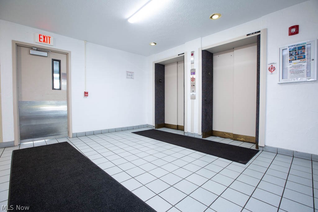 King Path Condo - Residential