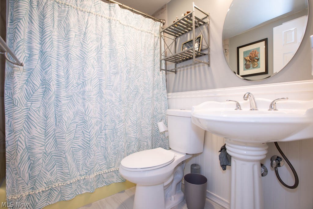 King Path Condo - Residential