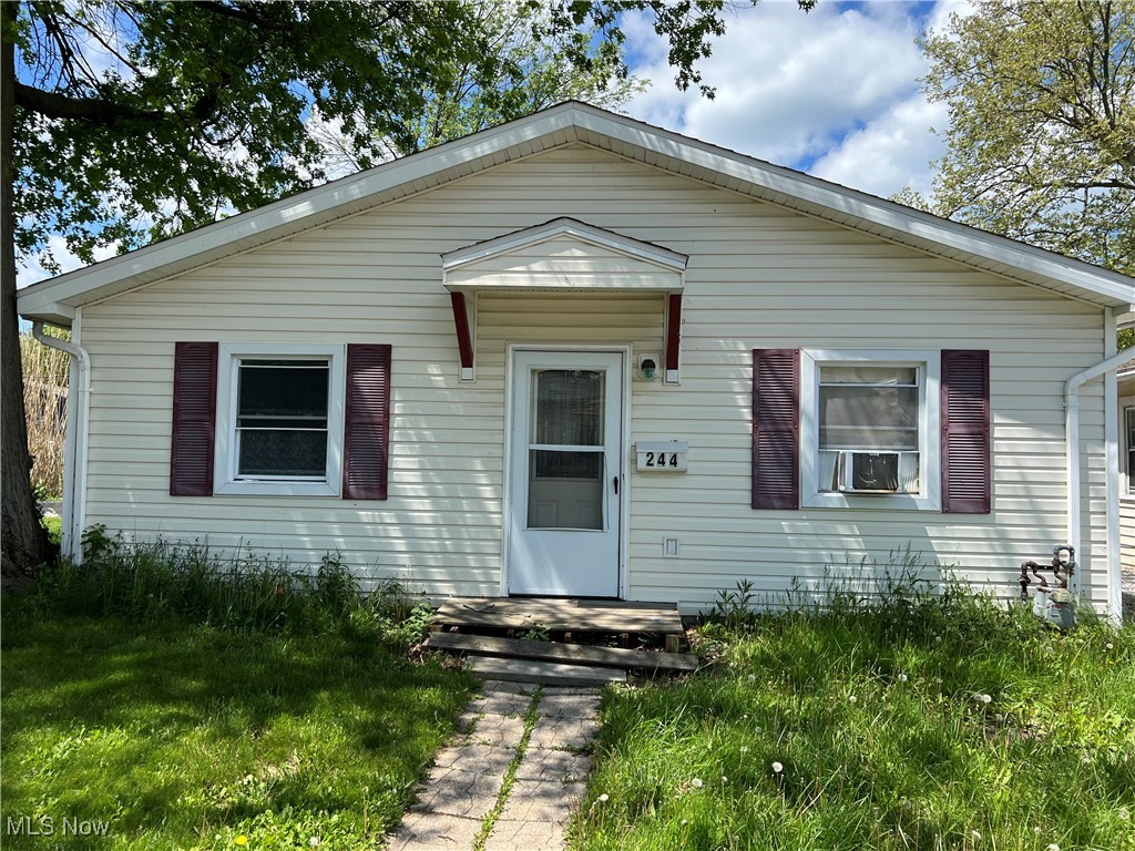 This single family ranch home is ready for a buyers touch or an investors portfolio. This property features an open floor plan with living area, dinette area, three bedrooms and kitchen that has plenty of cabinet space. The laundry area located toward the rear off the kitchen where your mechanicals and rear door that leads to the rear of the yard. Call today to set up a appointment. Property needs your final touches and property is being sold in "AS-IS" condition. New POS is avaiable.