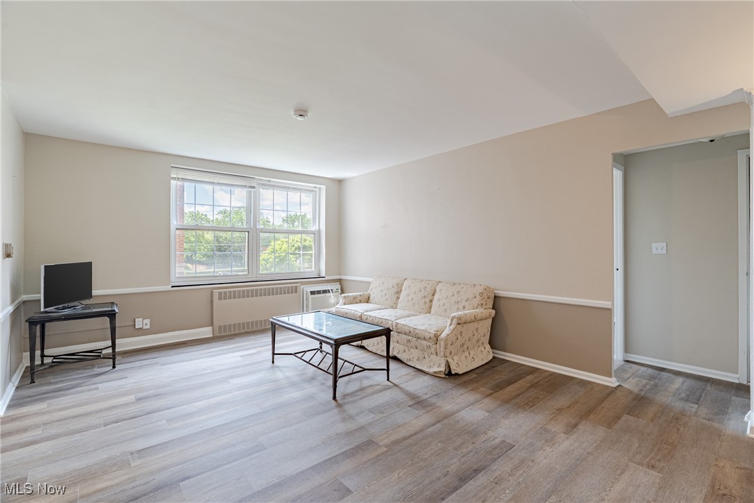 19201 Van Aken Boulevard 211