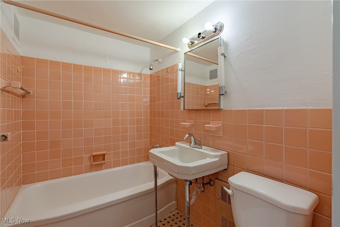 Shaker Club Condo - Residential