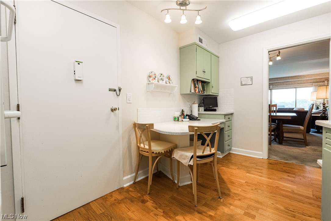 Carlton House Condo - Residential