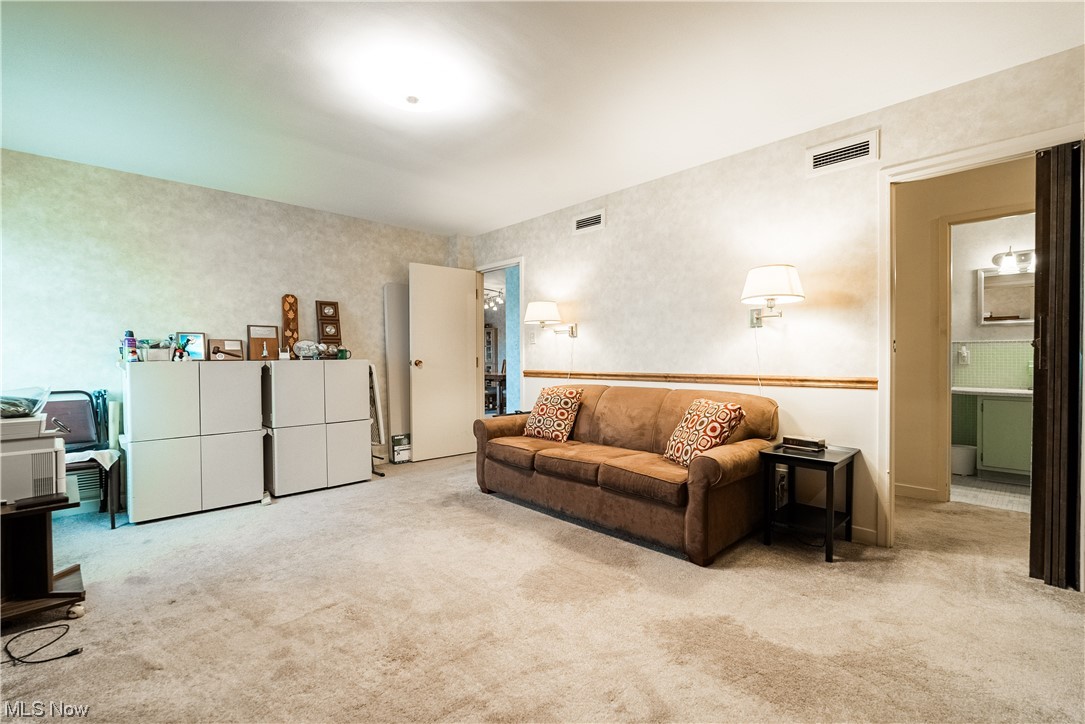 Carlton House Condo - Residential