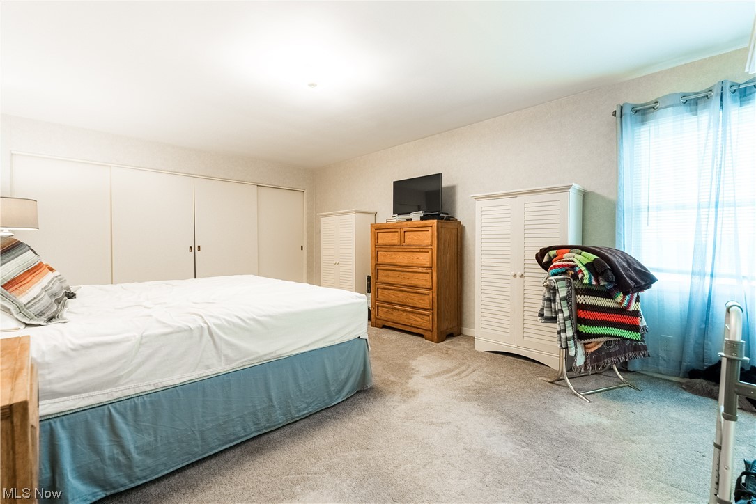 Carlton House Condo - Residential