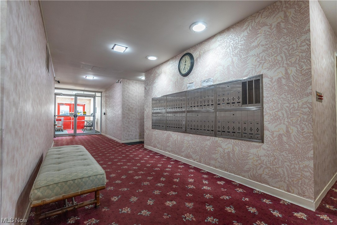 Carlton House Condo - Residential