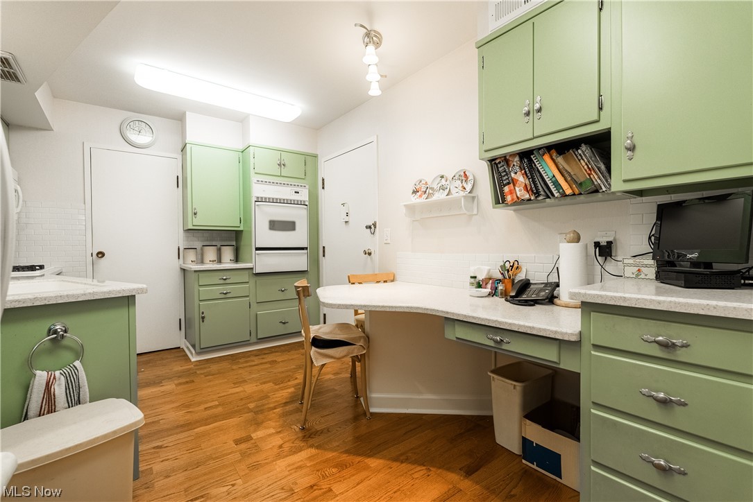 Carlton House Condo - Residential