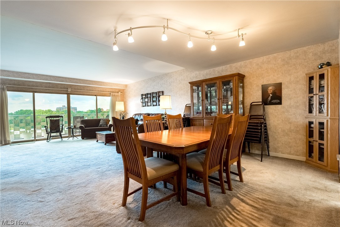 Carlton House Condo - Residential