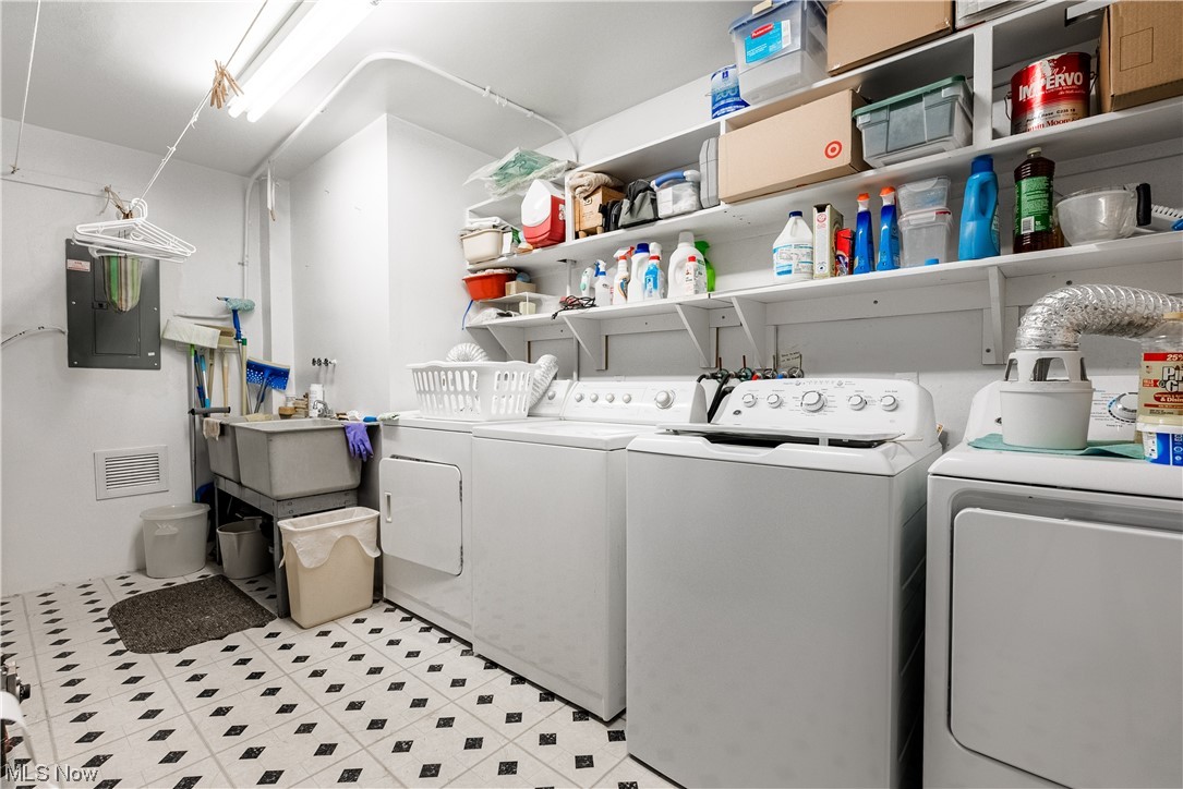 Carlton House Condo - Residential