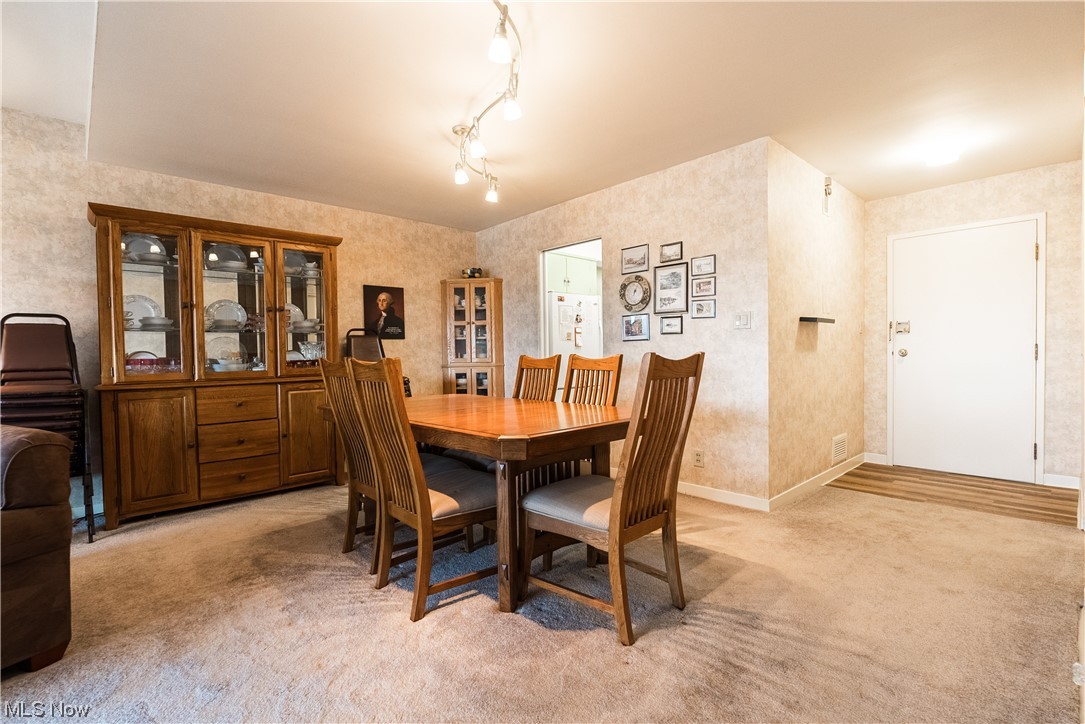 Carlton House Condo - Residential