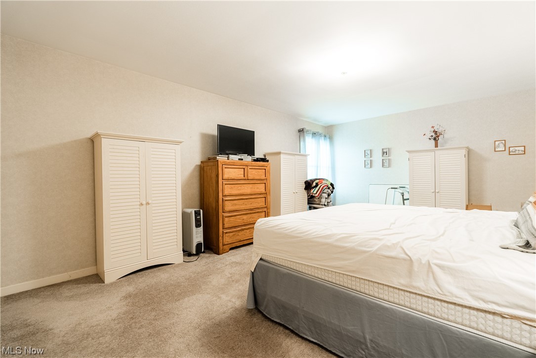 Carlton House Condo - Residential