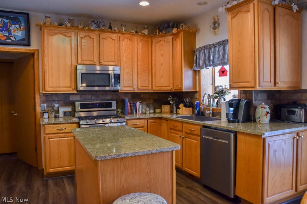 Estates At Meadowood - Residential