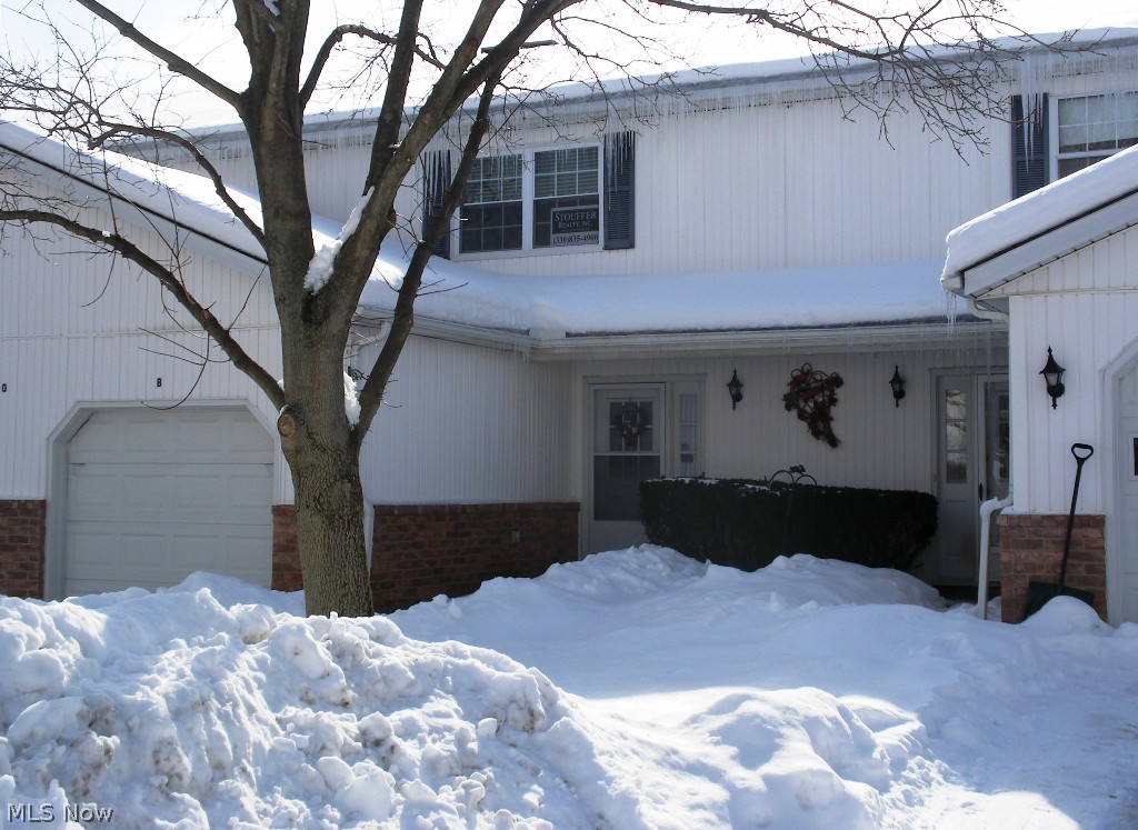 Rolling Hills Condo - Residential