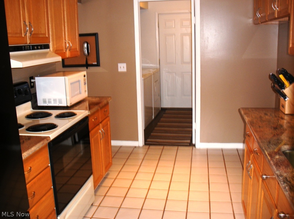 Rolling Hills Condo - Residential