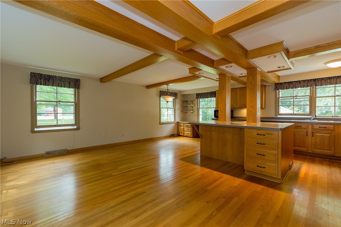 Moreland Hills Cos Chagrin Bo - Residential