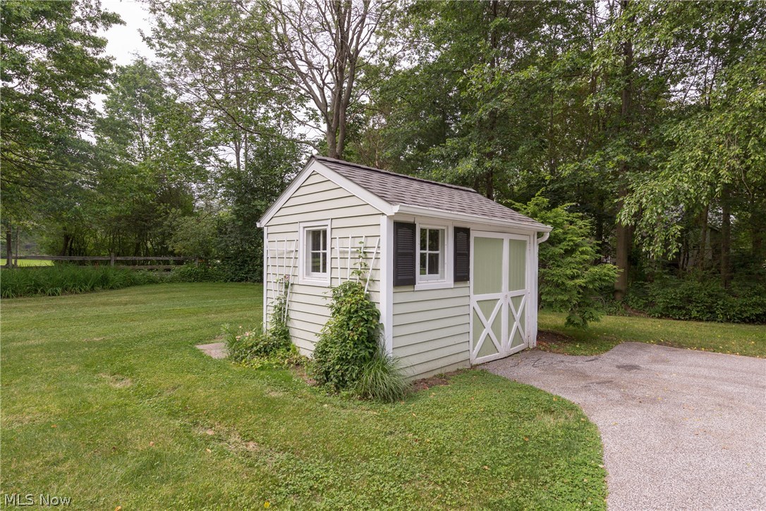 Moreland Hills Cos Chagrin Bo - Residential