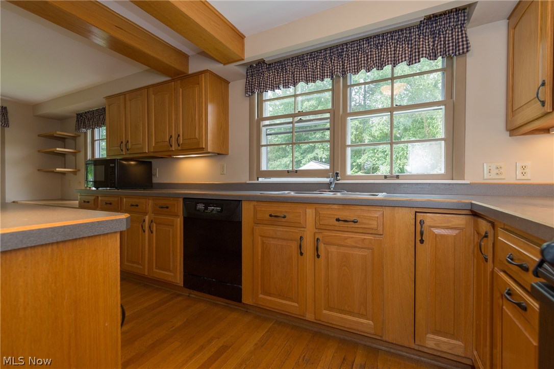 Moreland Hills Cos Chagrin Bo - Residential