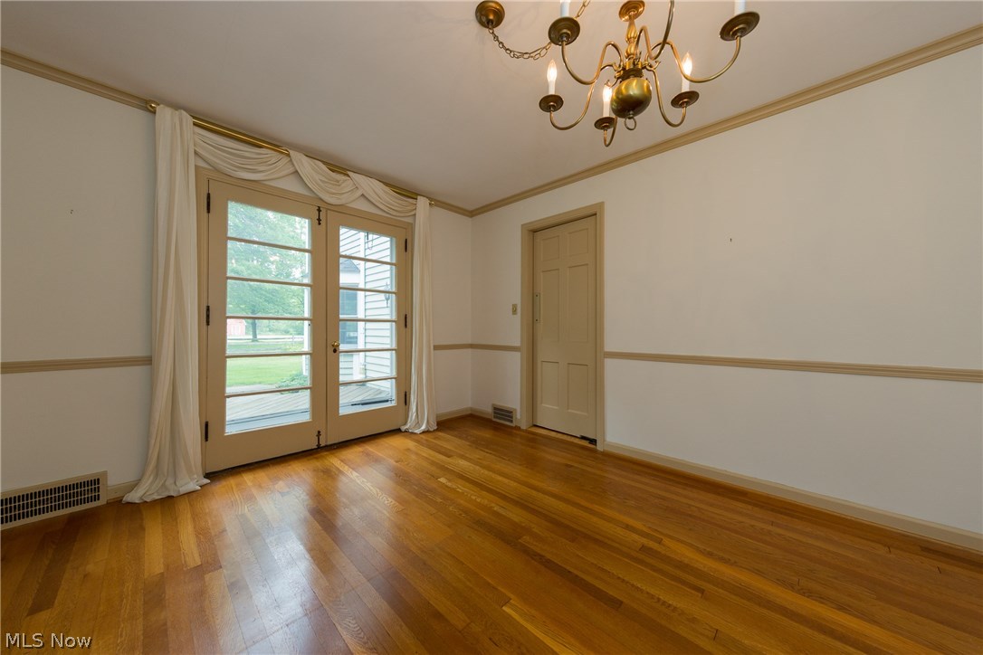 Moreland Hills Cos Chagrin Bo - Residential