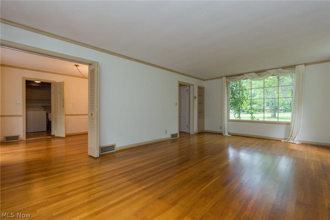 Moreland Hills Cos Chagrin Bo - Residential