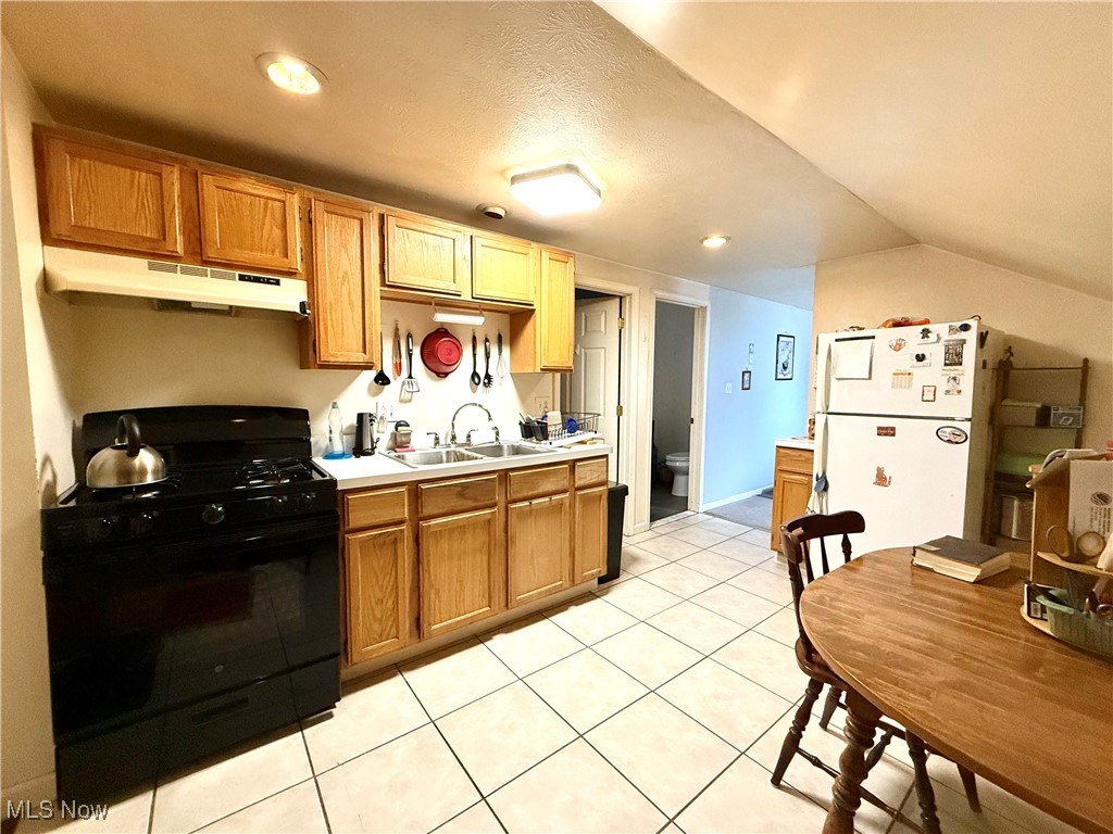 Alexander Mcintoshs - Residential Income