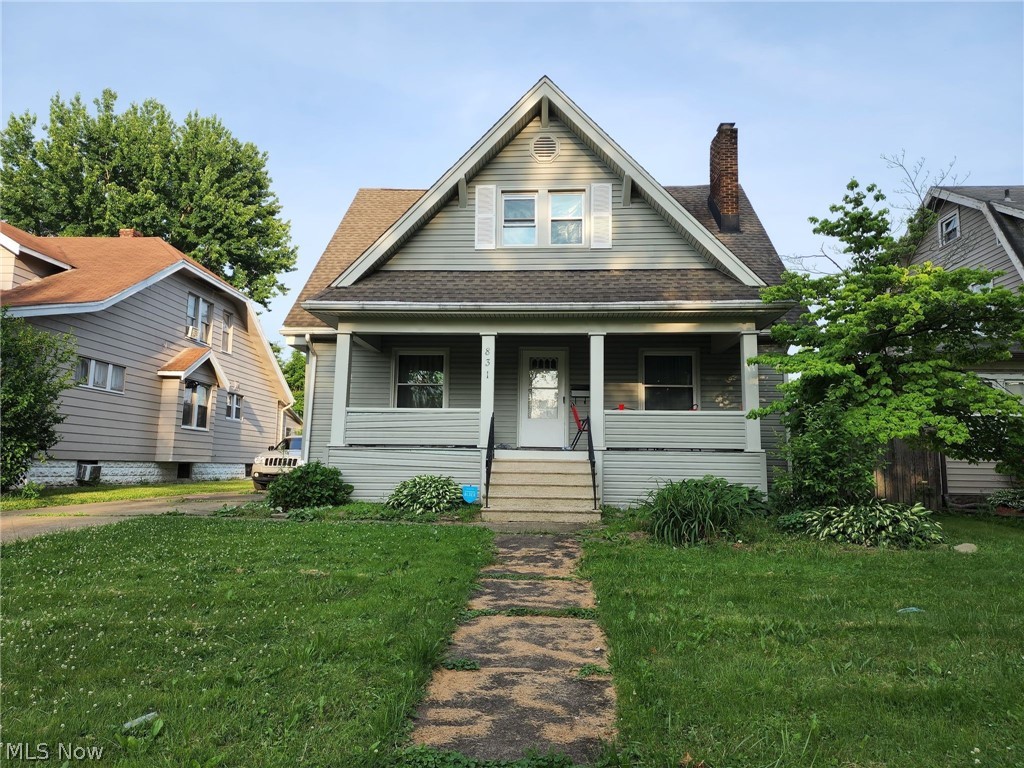 Photo 1 of 12 — 831 Woodbine Avenue SE, Warren, OH 44484