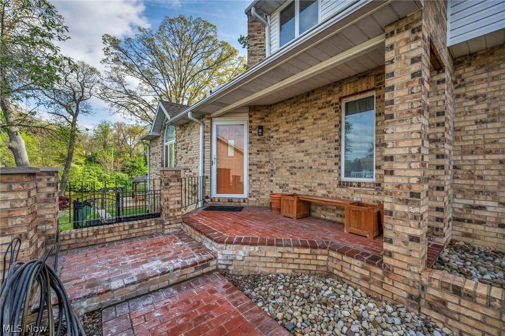 Photo of 117 Wymore Avenue, Akron, OH 44319 (MLS # 5209142)