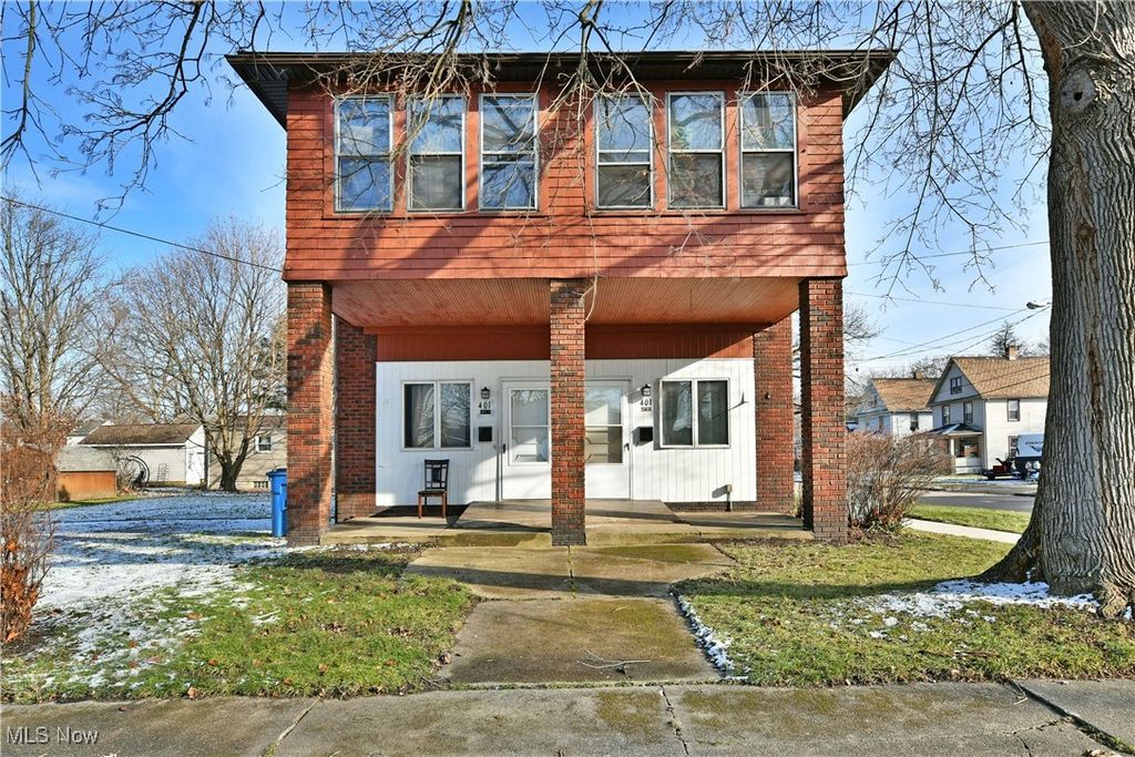 Photo of 401 Williams Street #Apt 1, Niles, OH 44446 (MLS # 5181001)