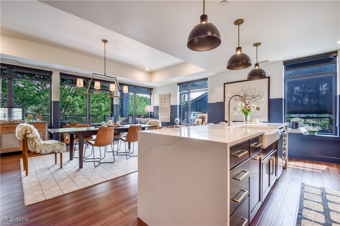 Quattro Bldg - Residential