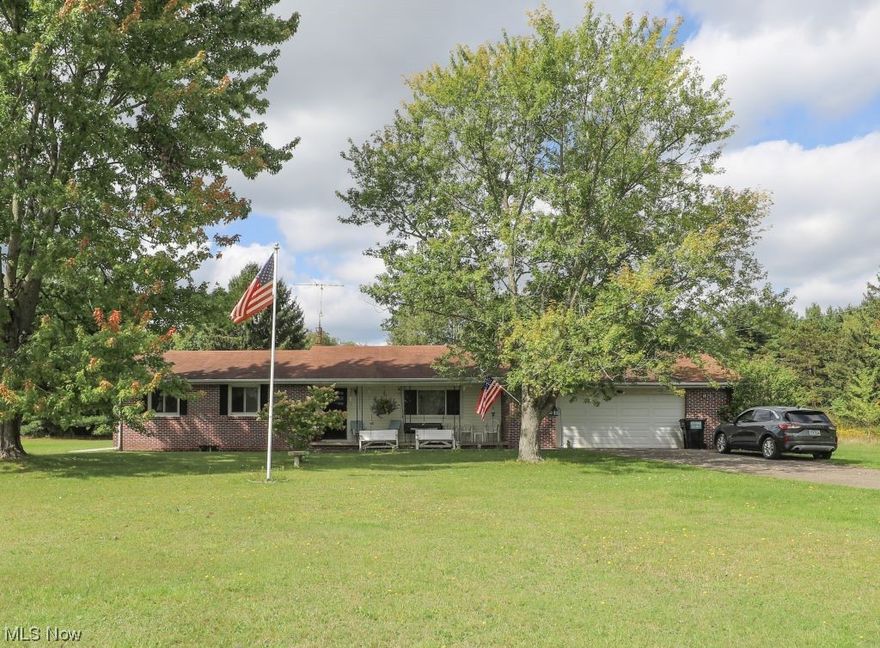 This house boasts three generously sized bedrooms and 2 bathrooms. The living room has a fireplace for those cold winter mornings, dining room, kitchen, family room, and a library room that has been added on. This home is nestled on five acres in the heart of the country. It’s not just a place to live, it’s a place to
savor life’s simple pleasures. Call to schedule an appointment to see this home today.