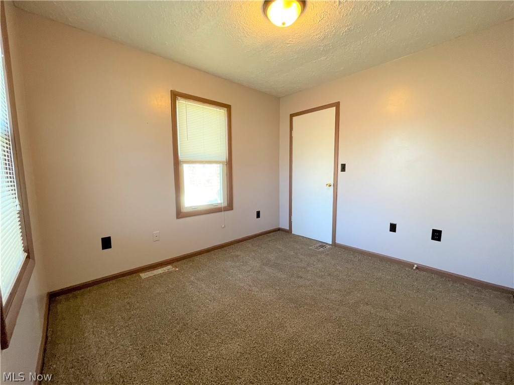 Prop River View - Residential