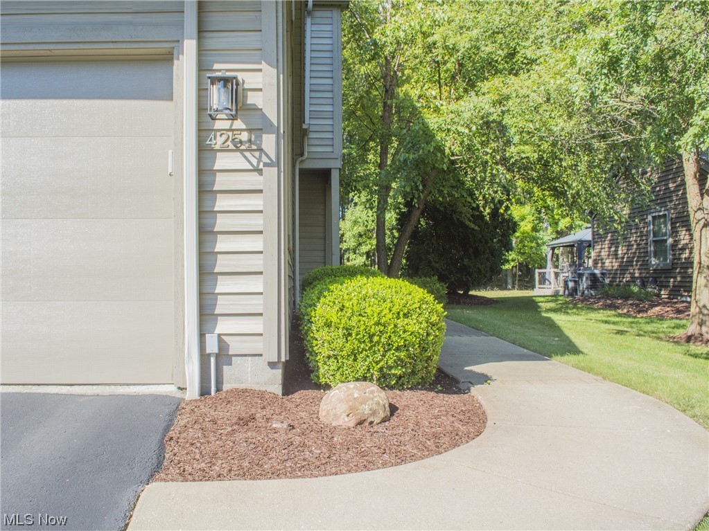 Villas/Tippecanoe Woods Condo - Residential