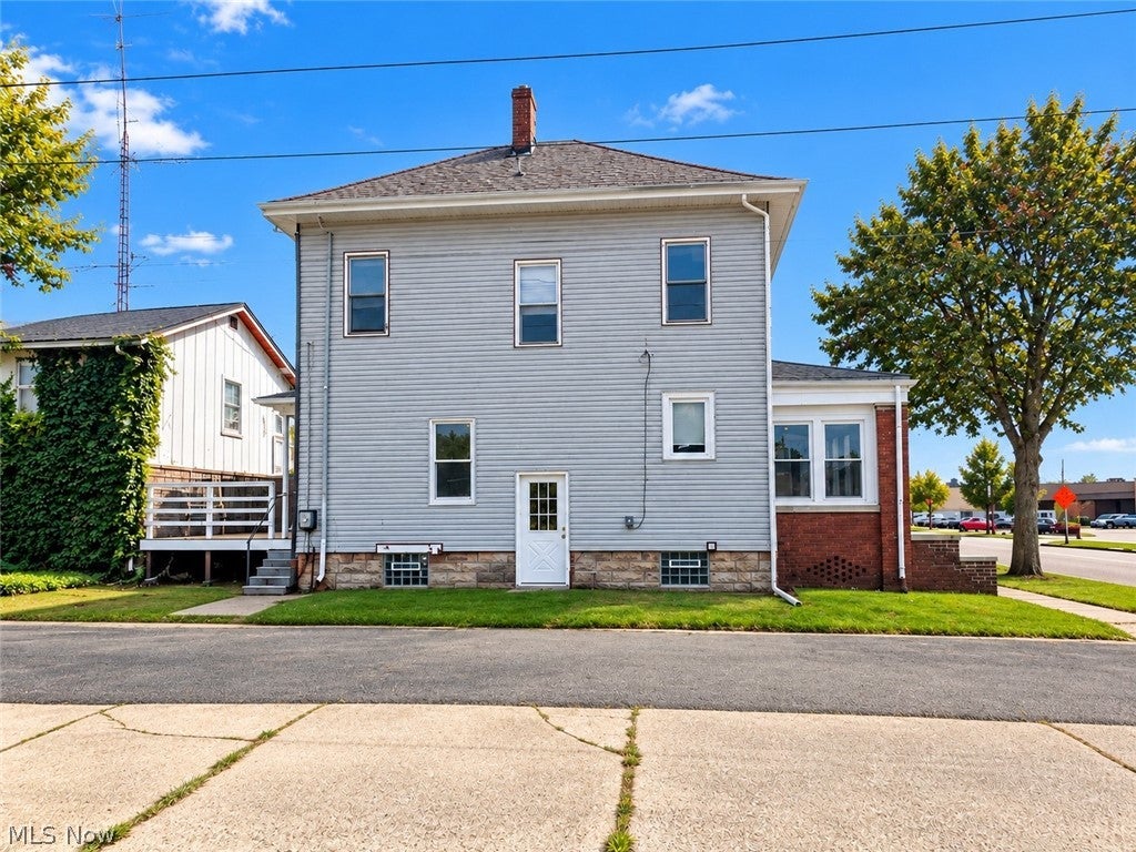 17 South Avenue SE