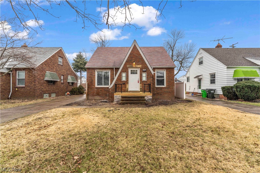 305 E 232, Euclid - 3 bed 2 bath single family home. //
$1,300 rent / $1,300 deposit //
$49 application fee per adult //
NO SMOKING //
1 time $129 non-refundable set up fee paid at lease signing //
$30/month required resident benefit package; can include personal property/liability insurance for an additional $5/month for $35/month total. //
All applicants are required to fill out a PetScreening app, found on our website directly on the app before being processed. Even if you have NO pets - this app must be filled out. One-time, non-refundable pet fee of $200-300 per animal applies to all pets & must be paid prior to or when you pay your first month rent. (No fee for qualified assistance animals). //
Our app is processed through secure site: Findigs, they require ID & income verification. W/O this, your app will not be processed. They offer24/7chat support on their app directly for questions. //
Gorgeous brick 3 bed 2 bath home! Carpeted living room w a decorative fi