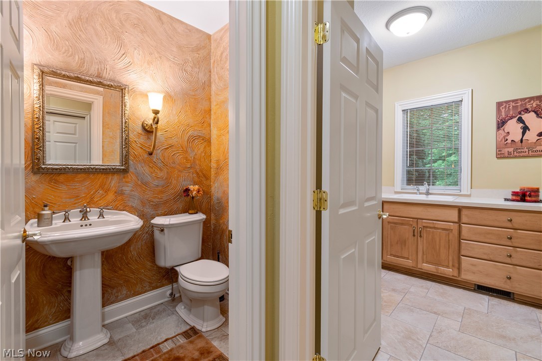 Signature Sharon - Residential