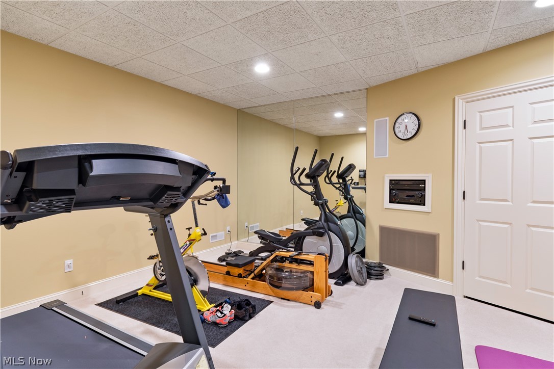 Signature Sharon - Residential