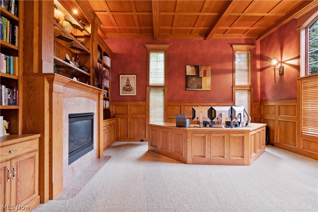 Signature Sharon - Residential