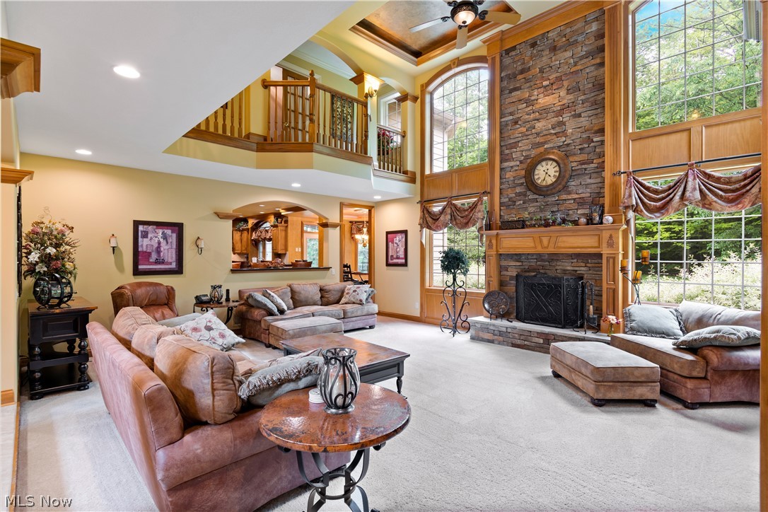 Signature Sharon - Residential