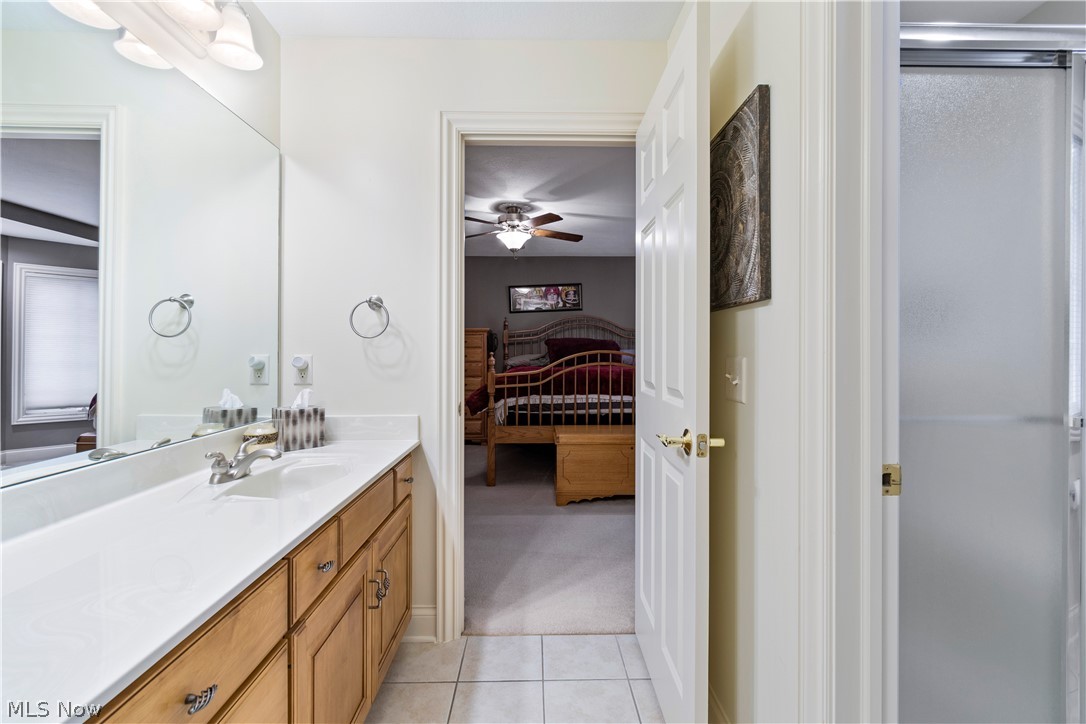 Signature Sharon - Residential