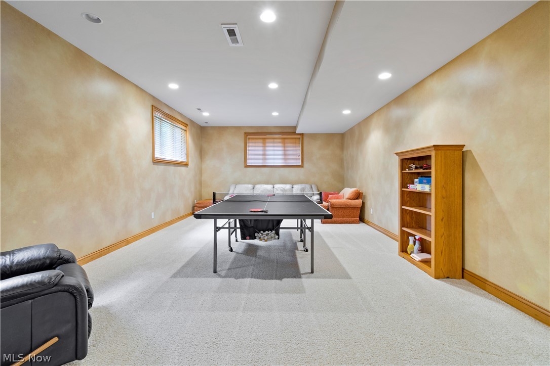 Signature Sharon - Residential