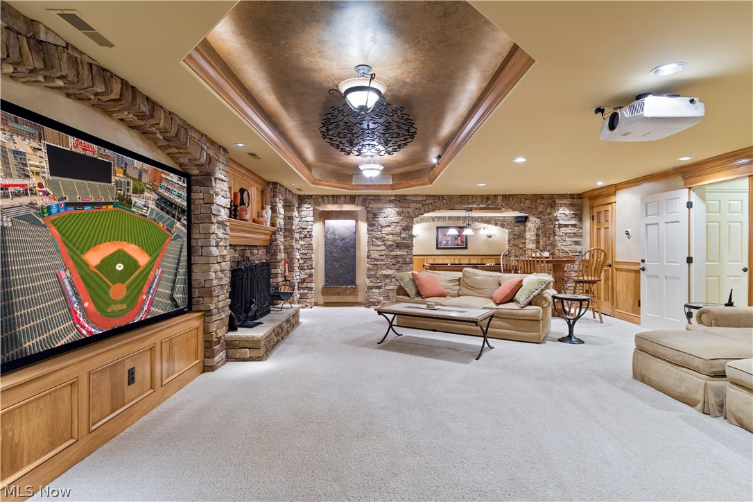 Signature Sharon - Residential