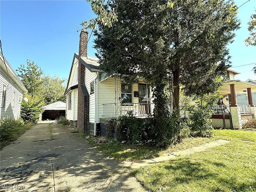 Photo of 3833 E 144th Street, Cleveland, OH 44128 (MLS # 5163970)
